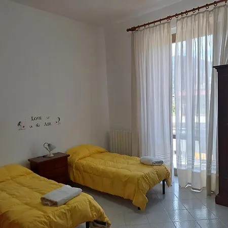 The Castle House Apartman La Spezia